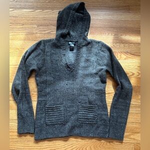 Cozy Gray V-Neck Sweater with Ribbed Detailing